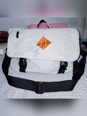 Men's Light Gray Canvas Messenger Bag with Black Strap and Tan Accent